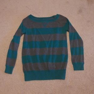Gap sweater